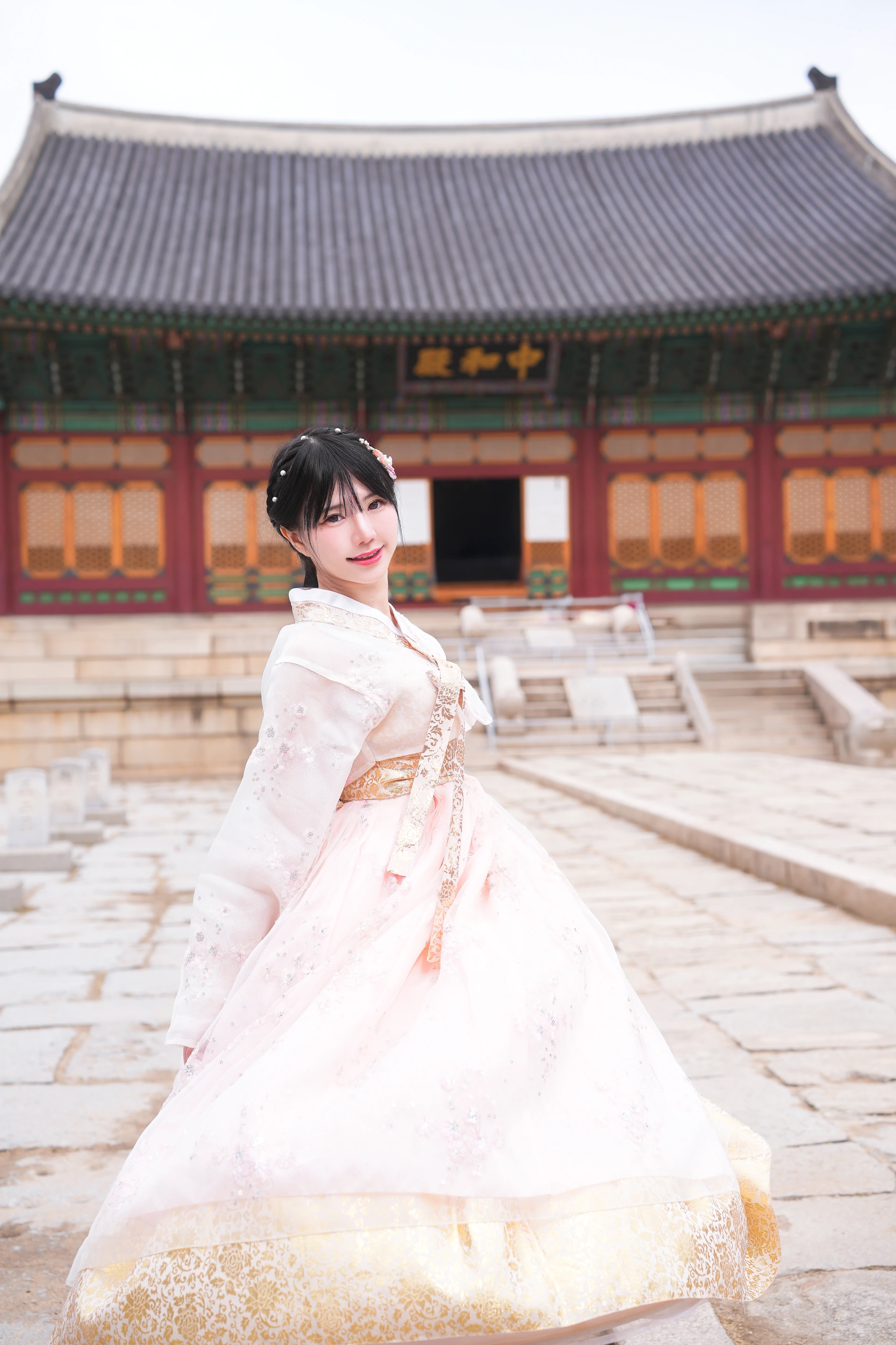096.Sally Dorasnow – 2025 New Year Hanbok 1